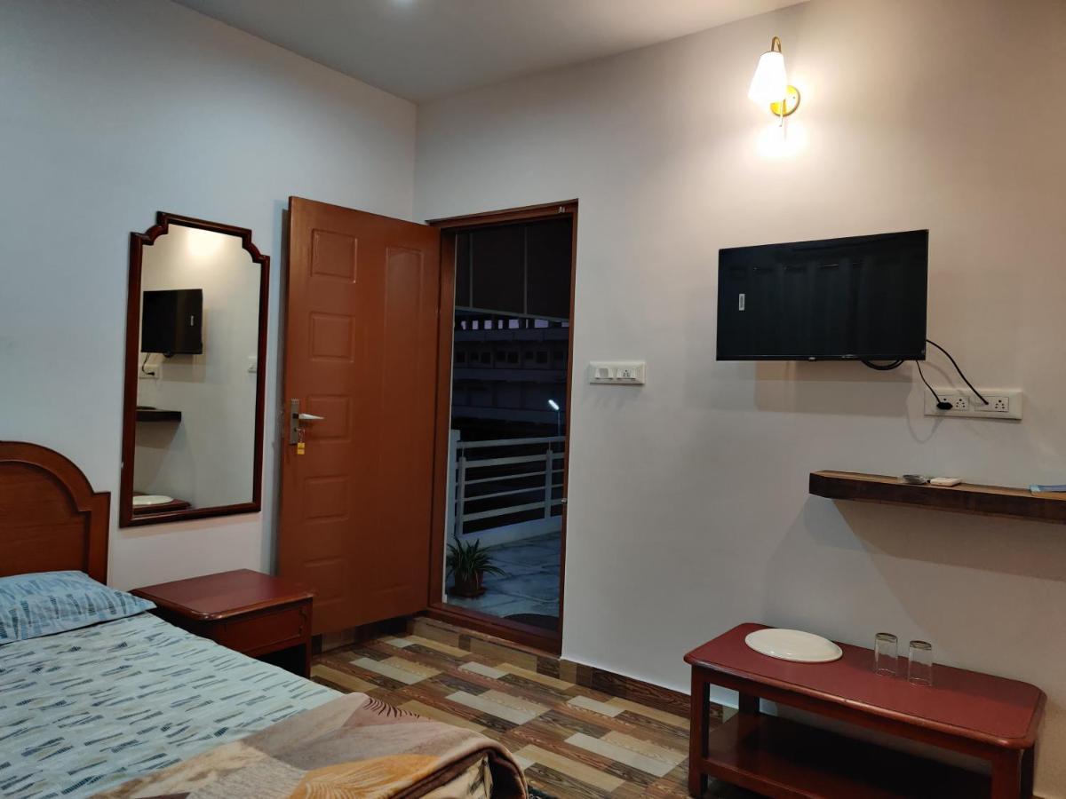Skyhouse Homestay Mysore Eksteriør billede